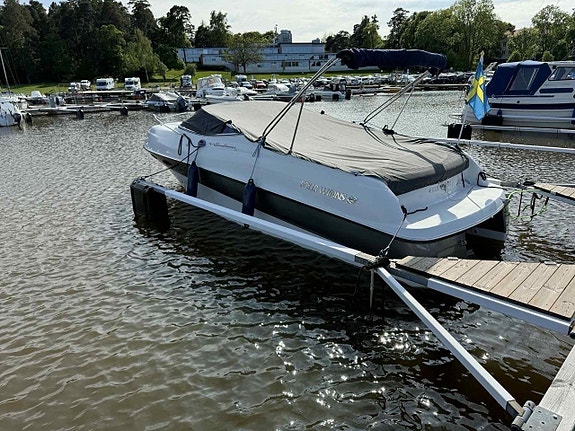 Motorbåt Four Winns Sundowner 245 -1999 | Tra... via auktion