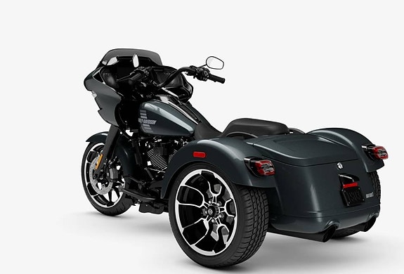 Harley-Davidson Road Glide 3 6 of 9