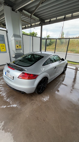 Audi TT 4 of 5