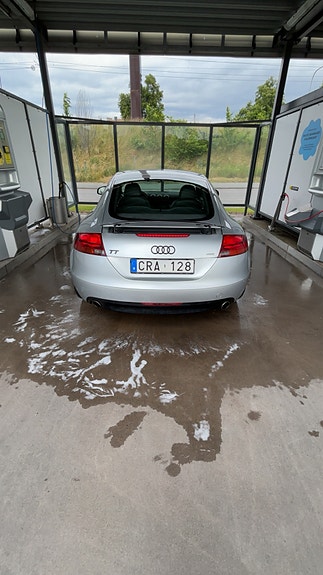 Audi TT 3 of 5