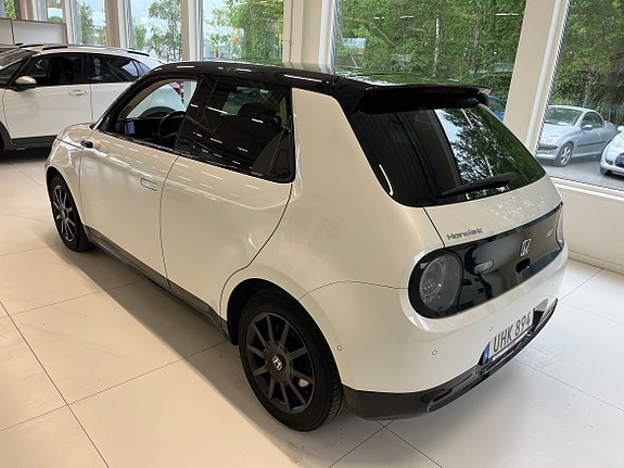 Honda e 4 of 5
