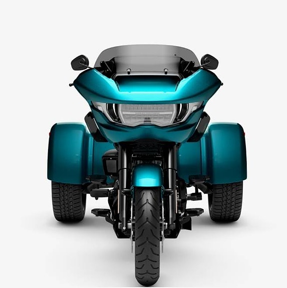 Harley-Davidson Road Glide 3 3 of 9