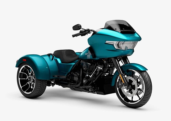 Harley-Davidson Road Glide 3 2 of 9