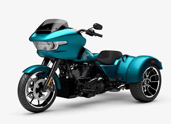 Harley-Davidson Road Glide 3 4 of 9