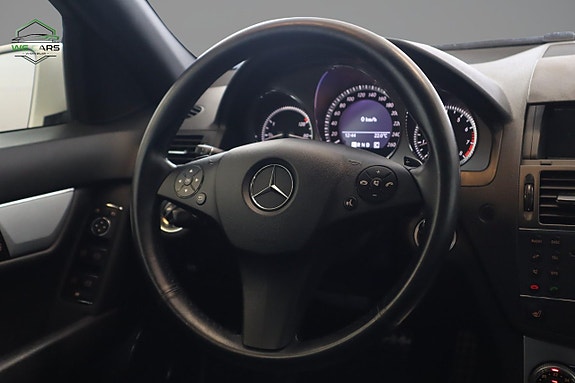 Mercedes-Benz C180 11 of 19
