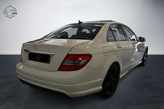 Mercedes-Benz C180 9 of 19
