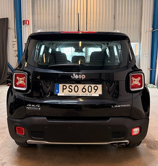 Jeep Renegade 3 of 5