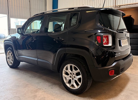 Jeep Renegade 2 of 5