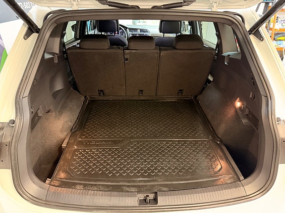 Volkswagen Tiguan Allspace 14 of 27