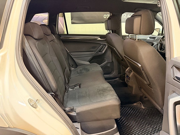 Volkswagen Tiguan Allspace 17 of 27