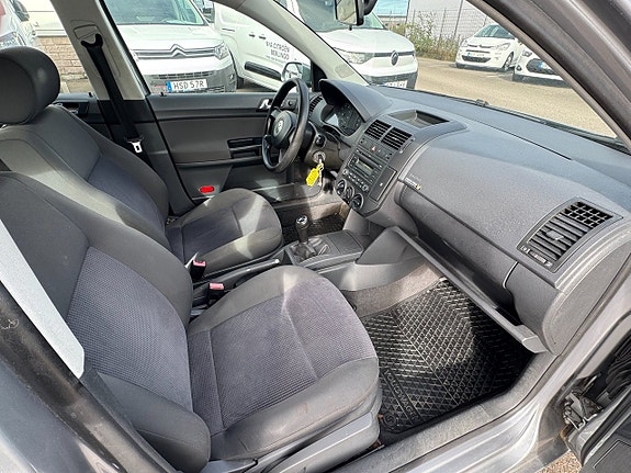 Volkswagen Polo 7 of 10