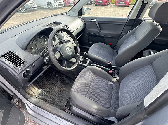 Volkswagen Polo 9 of 10