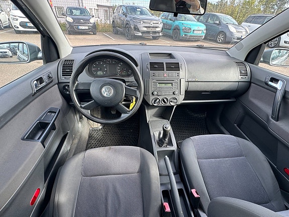 Volkswagen Polo 10 of 10