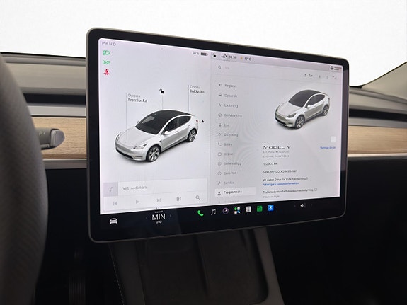 Tesla Model Y 25 of 30