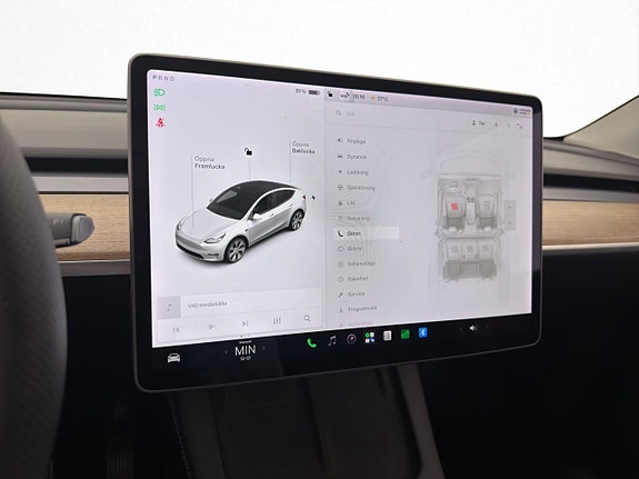 Tesla Model Y 23 of 30
