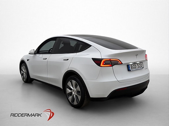 Tesla Model Y 6 of 30