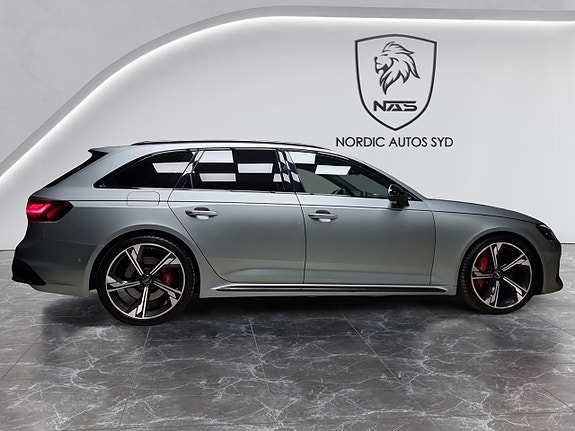 Audi RS4 6 of 27