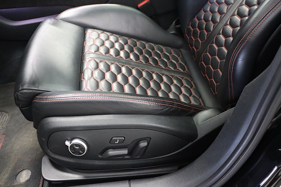 Audi RS4 12 of 27
