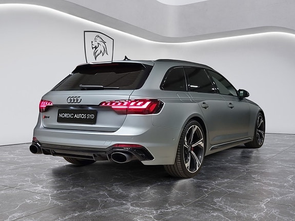 Audi RS4 5 of 5