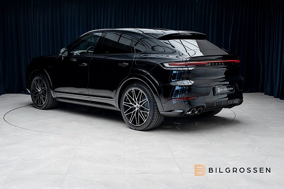 Porsche Cayenne Coupe 3 of 5