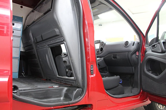 Peugeot Partner 19 of 19