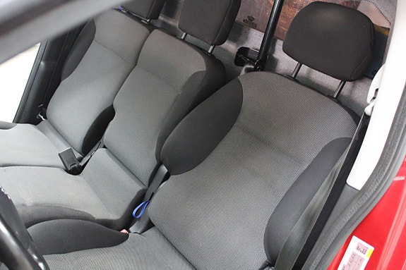 Peugeot Partner 15 of 19