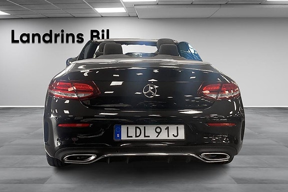 Mercedes-Benz C300 5 of 5