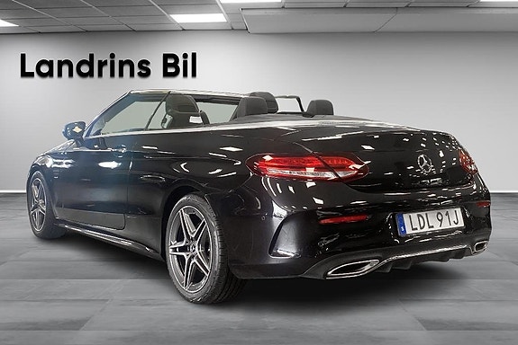 Mercedes-Benz C300 6 of 15