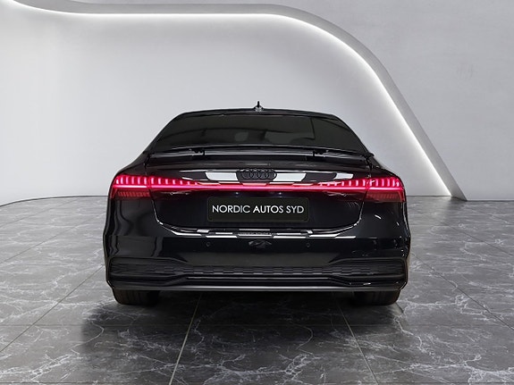 Audi A7 4 of 5