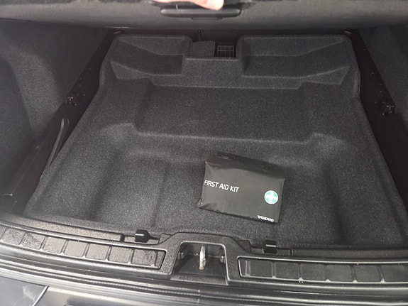 Volvo XC40 9 of 26