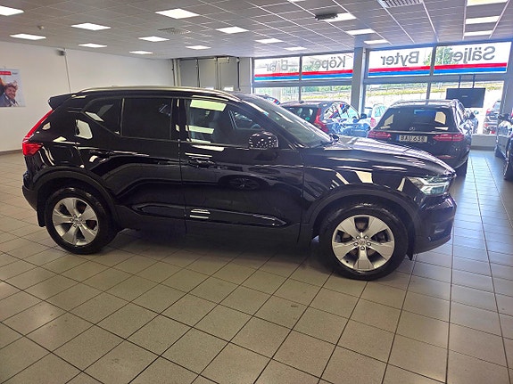 Volvo XC40 13 of 26