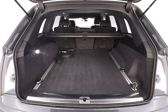 Audi Q7 9 of 24