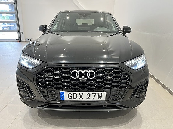 Audi Q5 2 of 5