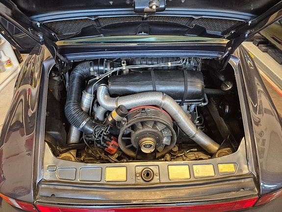 Porsche 911 Targa 3 of 5