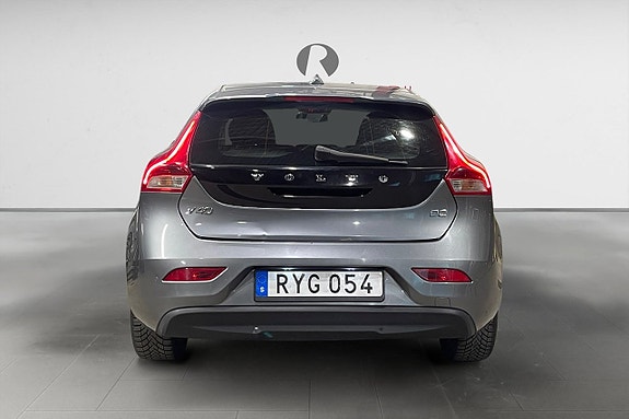 Volvo V40 6 of 16