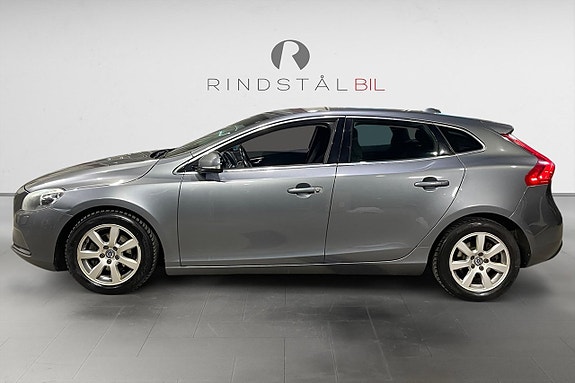 Volvo V40 4 of 16