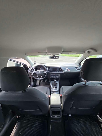 Seat Leon 2 of 5