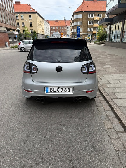 Volkswagen Golf V 3 of 5