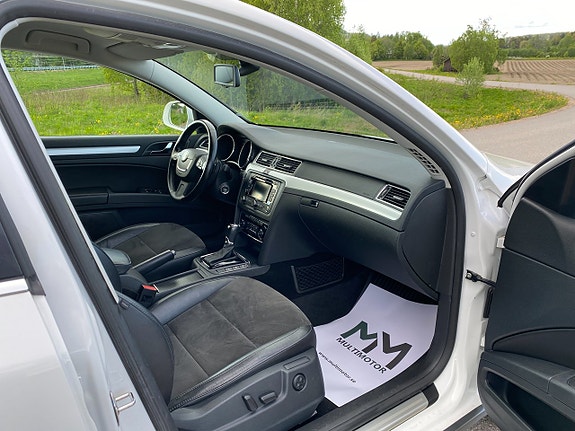 Skoda Superb 15 of 19