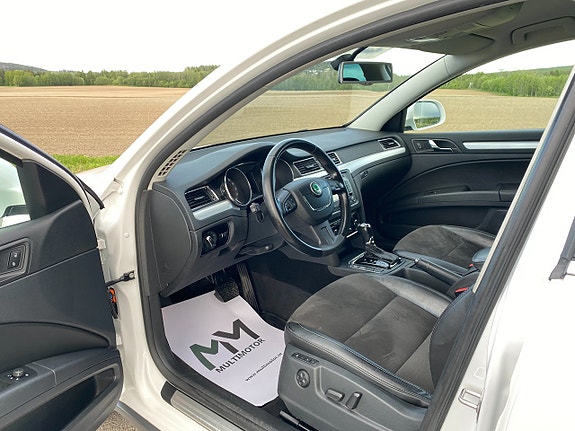 Skoda Superb 13 of 19