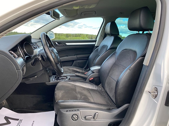 Skoda Superb 14 of 19