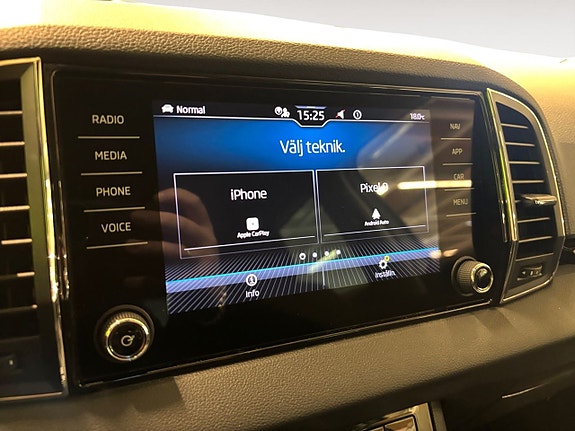 Skoda Karoq 16 of 23