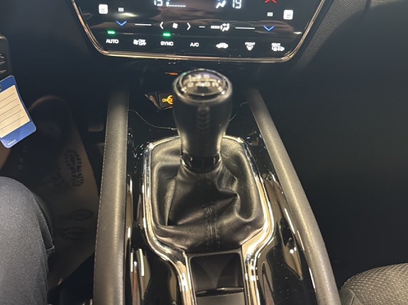 Honda HR-V 12 of 15