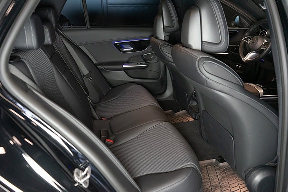 Mercedes-Benz C300 e 17 of 19