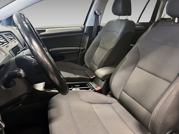 Volkswagen Golf VII 9 of 20