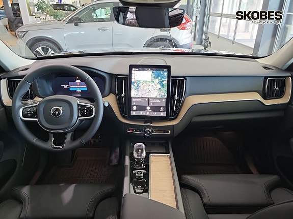 Volvo XC60 12 of 19