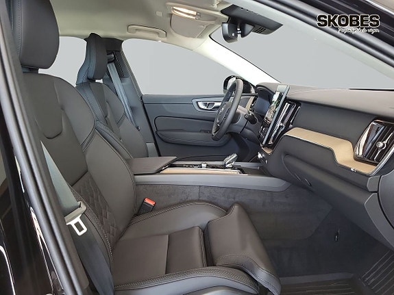 Volvo XC60 11 of 19