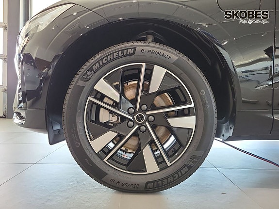 Volvo XC60 17 of 19