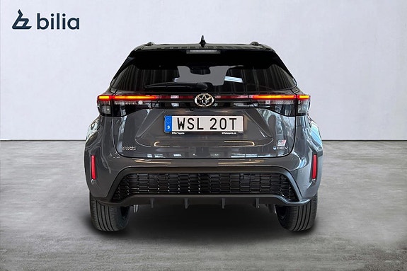 Toyota Yaris Cross 4 of 26
