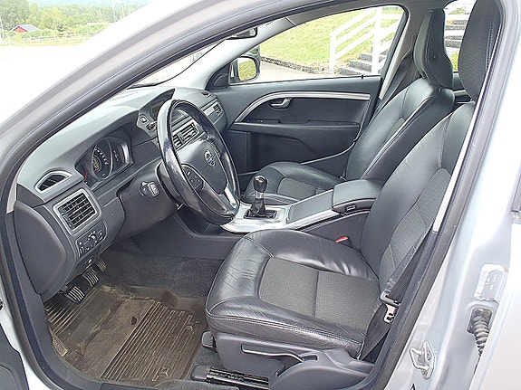 Volvo V70 5 of 5
